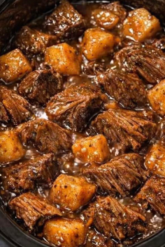 4-Ingredient Slow Cooker Beef Tips and Potatoes